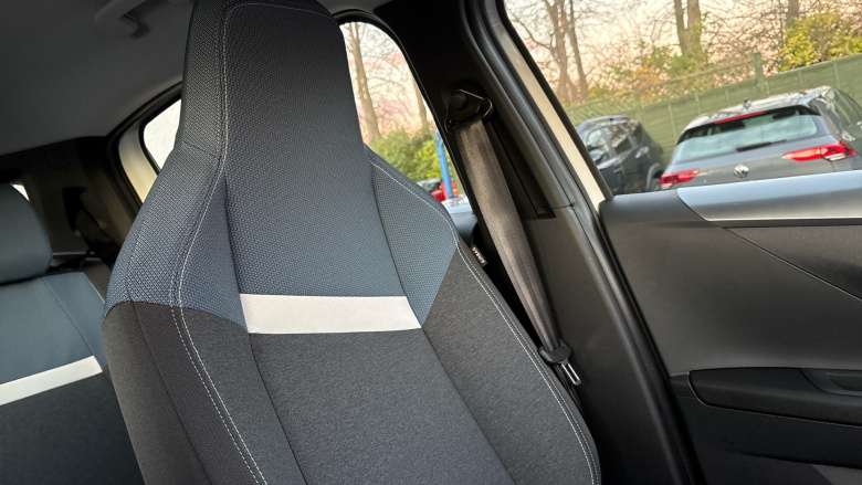 Vauxhall Frontera 1.2 Hybrid Design 5dr e-DCT6 Petrol Estate